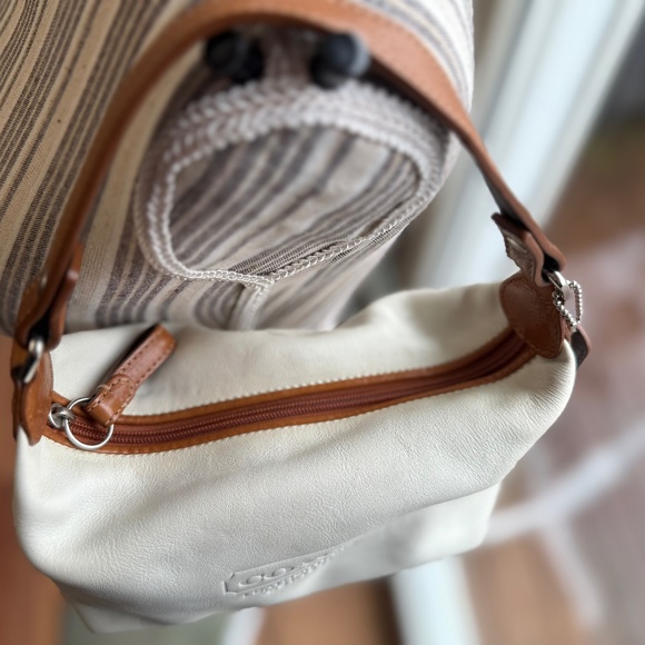 Coach Bag - Picture 8 of 9